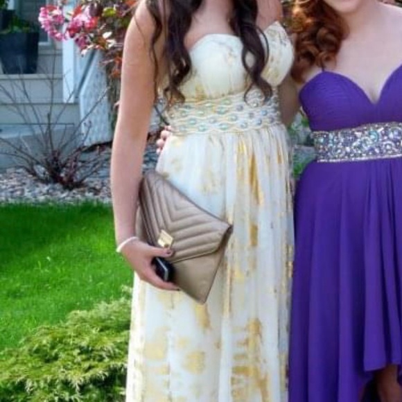 Gold Strapless Grad/wedding gown - Picture 7 of 7